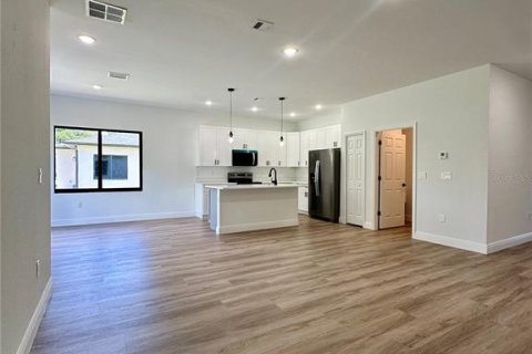 Casa en alquiler en North Port, Florida, 3 dormitorios, 152.82 m2 № 1743133 - foto 14