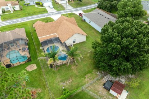 Villa ou maison à vendre à Kissimmee, Floride: 3 chambres, 170.38 m2 № 2289522 - photo 29