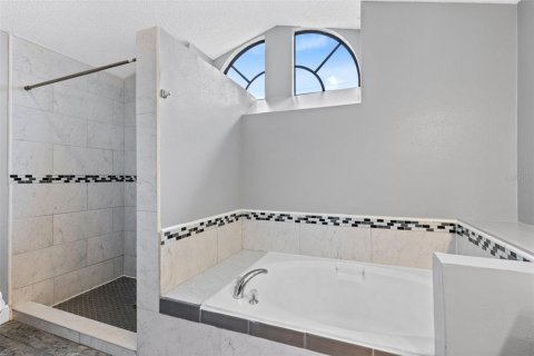 Villa ou maison à vendre à Kissimmee, Floride: 3 chambres, 170.38 m2 № 2289522 - photo 19