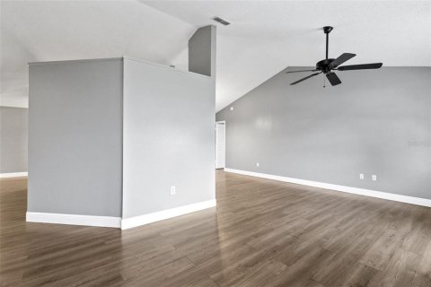 Villa ou maison à vendre à Kissimmee, Floride: 3 chambres, 170.38 m2 № 2289522 - photo 5