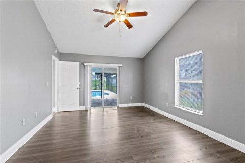 Villa ou maison à vendre à Kissimmee, Floride: 3 chambres, 170.38 m2 № 2289522 - photo 17