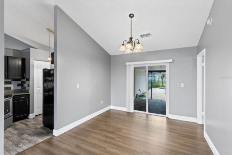 Villa ou maison à vendre à Kissimmee, Floride: 3 chambres, 170.38 m2 № 2289522 - photo 13