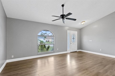 Villa ou maison à vendre à Kissimmee, Floride: 3 chambres, 170.38 m2 № 2289522 - photo 3