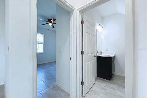 House in Tampa, Florida 3 bedrooms, 151.62 sq.m. № 1367650 - photo 28