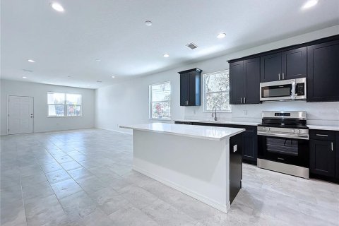 House in Tampa, Florida 3 bedrooms, 151.62 sq.m. № 1367650 - photo 27