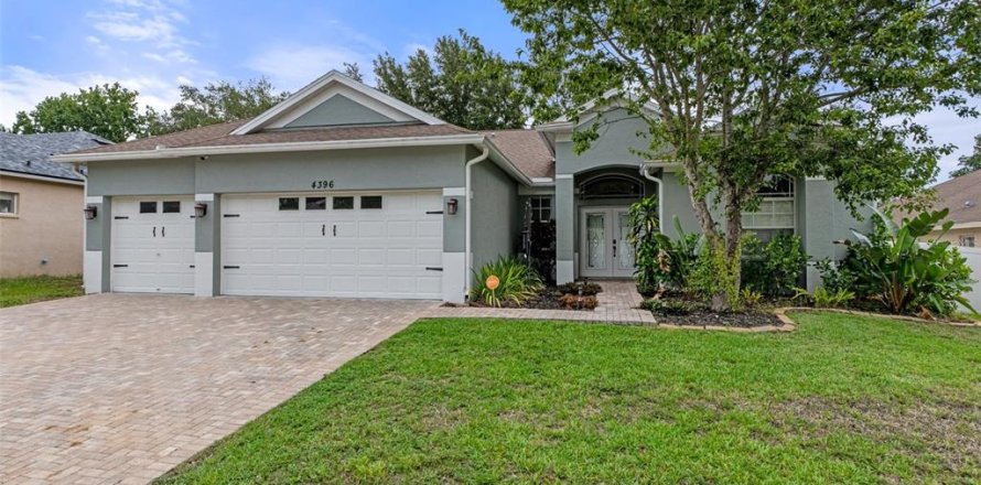 Villa ou maison à Spring Hill, Floride 4 chambres, 213.58 m2 № 1817516