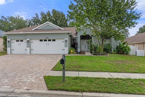 Villa ou maison à vendre à Spring Hill, Floride: 4 chambres, 213.58 m2 № 1817516 - photo 2
