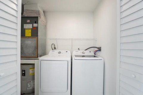 Adosado en alquiler en Coral Springs, Florida, 3 dormitorios, 153.29 m2 № 2085892 - foto 10