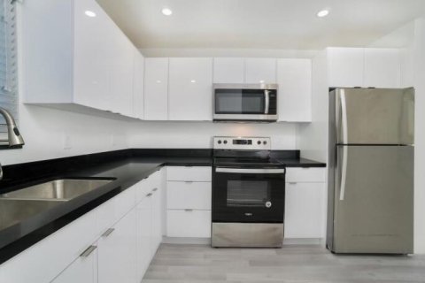 Adosado en alquiler en Coral Springs, Florida, 3 dormitorios, 153.29 m2 № 2085892 - foto 3