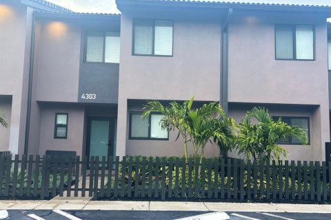 Adosado en alquiler en Coral Springs, Florida, 3 dormitorios, 153.29 m2 № 2085892 - foto 12