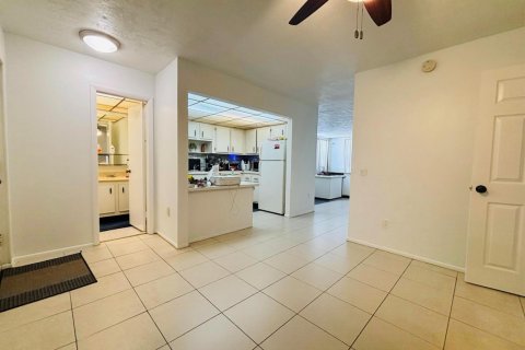 Condo in Plantation, Florida, 1 bedroom  № 2261232 - photo 4