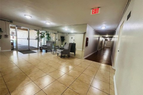 Condo in Plantation, Florida, 1 bedroom  № 2261232 - photo 17