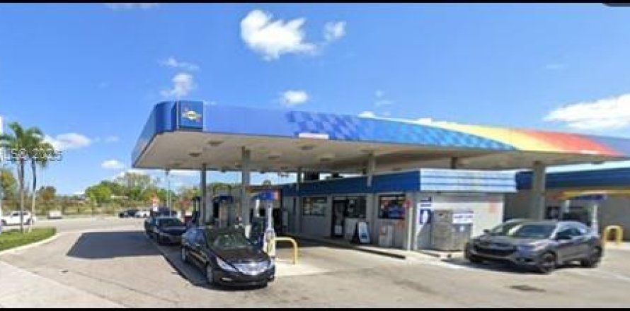 Immobilier commercial à Hialeah, Floride № 1871604