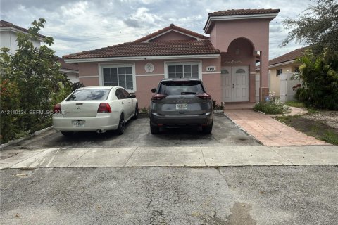 Villa ou maison à Hialeah Gardens, Floride 2 chambres, 133.31 m2 № 2426182
