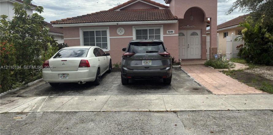 Villa ou maison à Hialeah Gardens, Floride 2 chambres, 133.31 m2 № 2426182