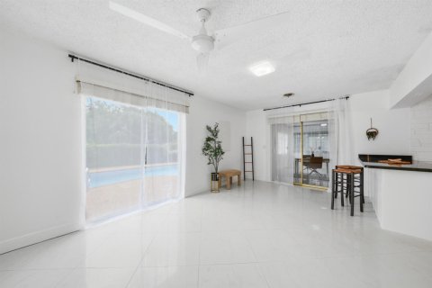 Купить виллу или дом в Холливуд, Флорида 3 комнаты, 211.35м2, № 2085135 - фото 14