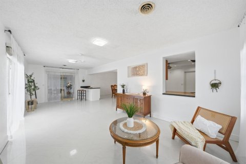Купить виллу или дом в Холливуд, Флорида 3 комнаты, 211.35м2, № 2085135 - фото 24
