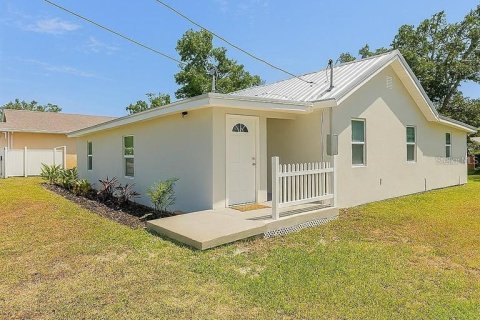 Villa ou maison à Tampa, Floride 4 chambres, 184.5 m2 № 2437039