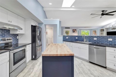 Casa en venta en Spring Hill, Florida, 3 dormitorios, 145.02 m2 № 2266956 - foto 15