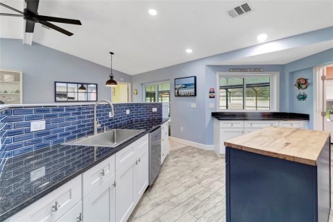 Casa en venta en Spring Hill, Florida, 3 dormitorios, 145.02 m2 № 2266956 - foto 13