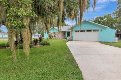 Casa en venta en Spring Hill, Florida, 3 dormitorios, 145.02 m2 № 2266956 - foto 2
