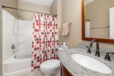 Condo in Seminole, Florida, 2 bedrooms  № 1919486 - photo 13