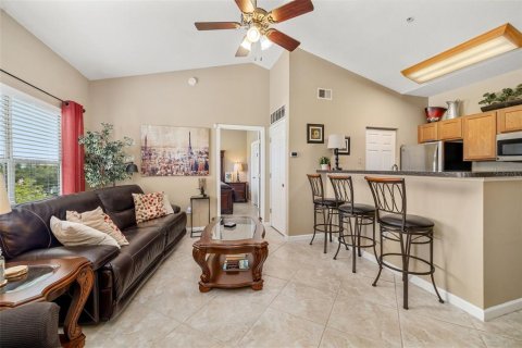 Condo in Seminole, Florida, 2 bedrooms  № 1919486 - photo 5