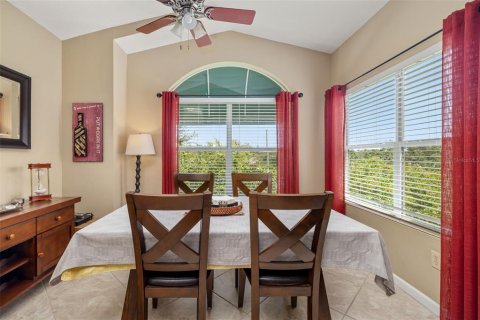 Condo in Seminole, Florida, 2 bedrooms  № 1919486 - photo 4