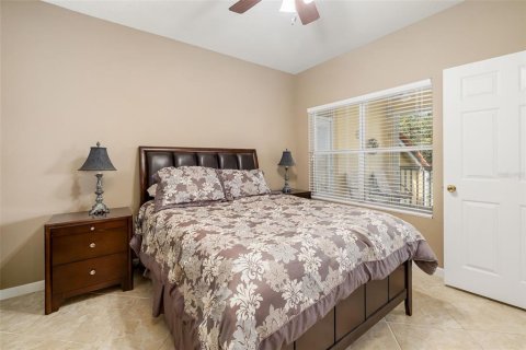 Condo in Seminole, Florida, 2 bedrooms  № 1919486 - photo 20