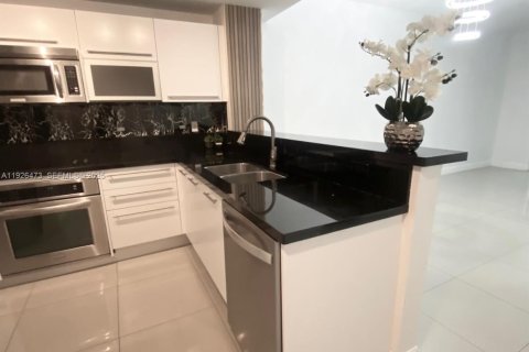 Studio in the Condo in Miami, Florida № 1986603 - photo 10