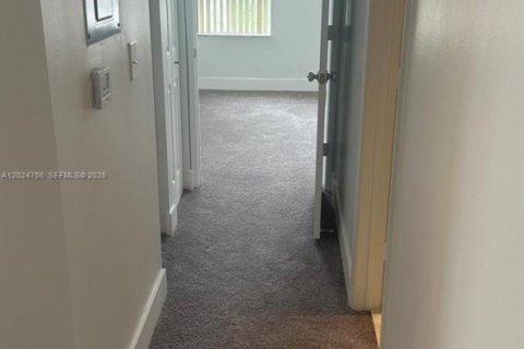 Copropriété à louer à Fort Lauderdale, Floride: 2 chambres, 100.61 m2 № 2179096 - photo 17