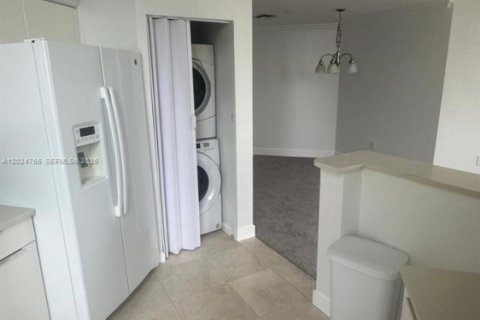 Copropriété à louer à Fort Lauderdale, Floride: 2 chambres, 100.61 m2 № 2179096 - photo 4