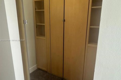Copropriété à louer à Fort Lauderdale, Floride: 2 chambres, 100.61 m2 № 2179096 - photo 16