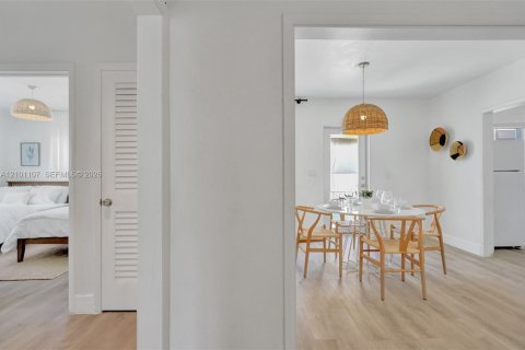 Apartment in Miami Beach, Florida 2 bedrooms, 92.9 sq.m. № 2401337 - photo 24