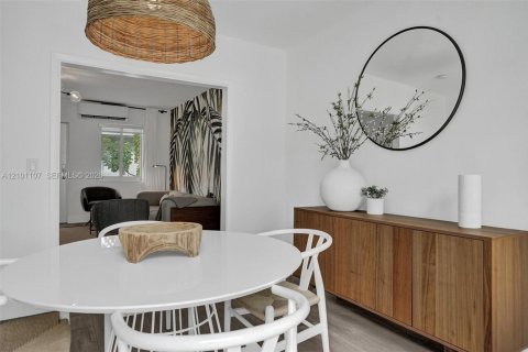 Apartment in Miami Beach, Florida 2 bedrooms, 92.9 sq.m. № 2401337 - photo 19