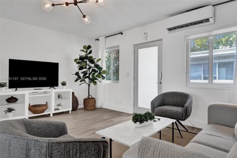 Apartment in Miami Beach, Florida 2 bedrooms, 92.9 sq.m. № 2401337 - photo 7
