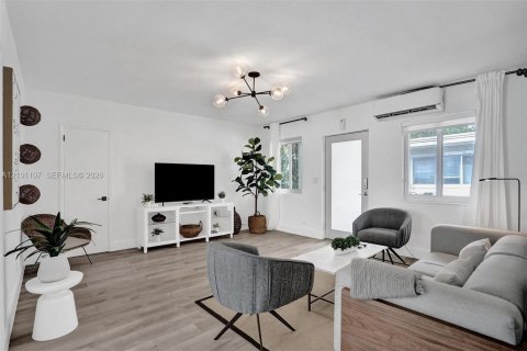 Apartment in Miami Beach, Florida 2 bedrooms, 92.9 sq.m. № 2401337 - photo 3