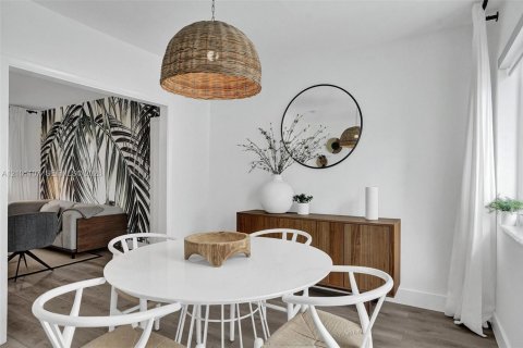Apartment in Miami Beach, Florida 2 bedrooms, 92.9 sq.m. № 2401337 - photo 22