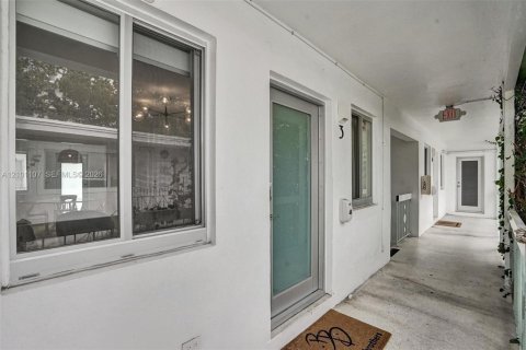 Apartment in Miami Beach, Florida 2 bedrooms, 92.9 sq.m. № 2401337 - photo 2