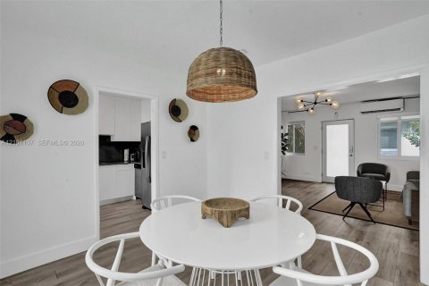 Apartment in Miami Beach, Florida 2 bedrooms, 92.9 sq.m. № 2401337 - photo 21
