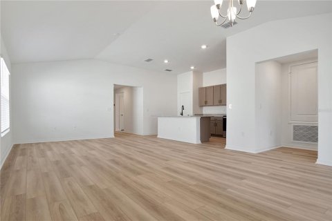 Villa ou maison à louer à Davenport, Floride: 4 chambres, 178.19 m2 № 2148873 - photo 7