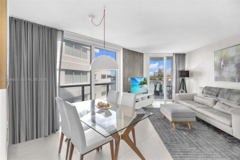 Condo in Bay Harbor Islands, Florida, 2 bedrooms  № 2384898 - photo 12