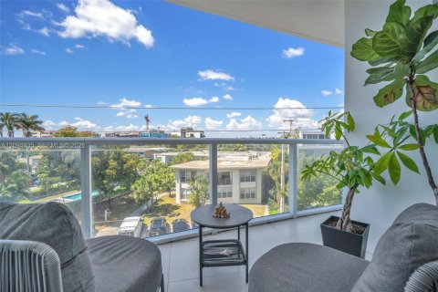 Condo in Bay Harbor Islands, Florida, 2 bedrooms  № 2384898 - photo 22