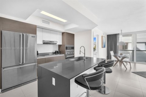 Condo in Bay Harbor Islands, Florida, 2 bedrooms  № 2384898 - photo 6