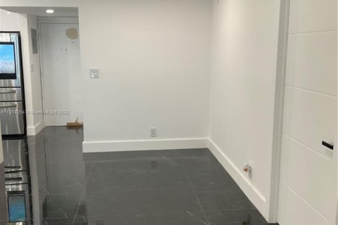 Condominio en venta en Hallandale Beach, Florida, 1 dormitorio, 77.29 m2 № 1984739 - foto 6