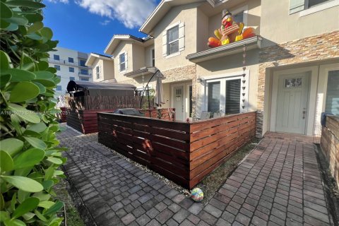 Купить таунхаус в Хомстед, Флорида 4 спальни, 177.07м2, № 1970236 - фото 1