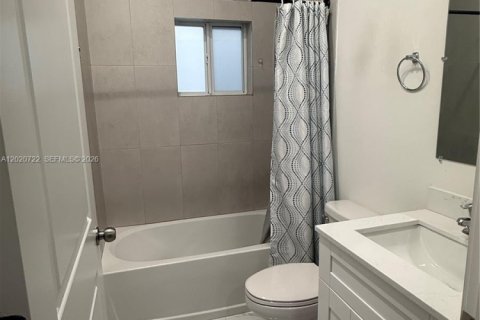 Casa en venta en Homestead, Florida, 4 dormitorios, 144.46 m2 № 2154884 - foto 8