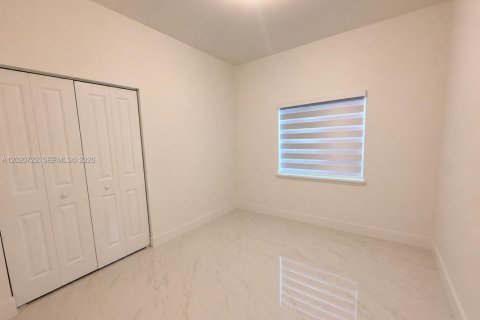 Casa en venta en Homestead, Florida, 4 dormitorios, 144.46 m2 № 2154884 - foto 9