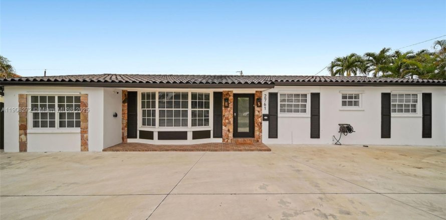 Villa ou maison à Miami, Floride 5 chambres, 320.61 m2 № 1956900