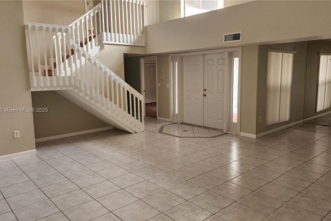 Villa ou maison à louer à Miami, Floride: 4 chambres, 242.75 m2 № 1948790 - photo 9